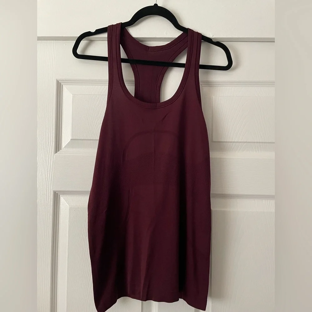 lululemon Maroon Swiftly Tank Top. Size 8